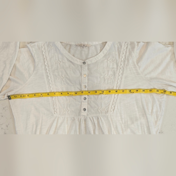 Lucky Brand Ivory Embroidered Blouse With Pearl Detail. Excellent Condition. - Picture 9 of 9